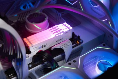 Kingston Technology FURY Beast 32GB 6000MT/s DDR5 CL36 DIMM (Kit of 2) White RGB EXPO - Image 2