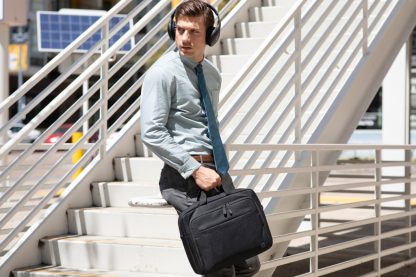 HP Renew Business 14.1-inch Laptop Bag - Image 9