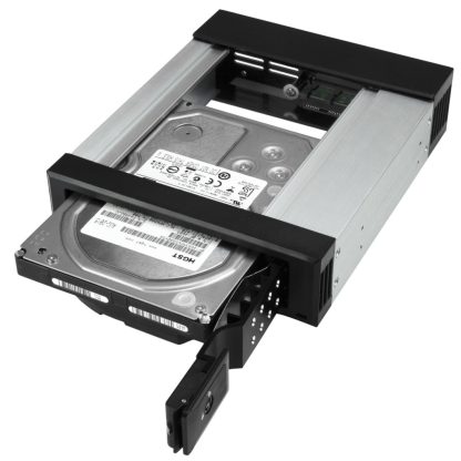 StarTech.com 5.25 to 3.5 Hard Drive Hot Swap Bay - For 3.5" SATA/SAS Drives - Trayless - Aluminum - Image 5