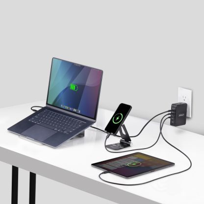StarTech.com 140W USB-C Wall Charger, 3x USB-C/1x USB-A, PD 3.1 International GaN Power Adapter for MacBook/Dell XPS/Inspiron - Image 9
