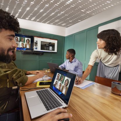 Poly Studio V52 USB Video Bar - Image 3