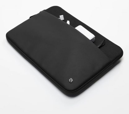 Incase A.R.C. Sleeve for With ReSpun 100% Recycled Polyester for 16-inch Laptop (M1-M4, 2021-2024) - Image 2