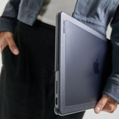 Incase Edge Hardshell Case with Makrolon® for 16-inch MacBook Pro (M1-M4, 2021-2024) - Image 6