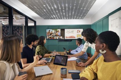 Poly Studio V52 USB Video Bar - Image 7