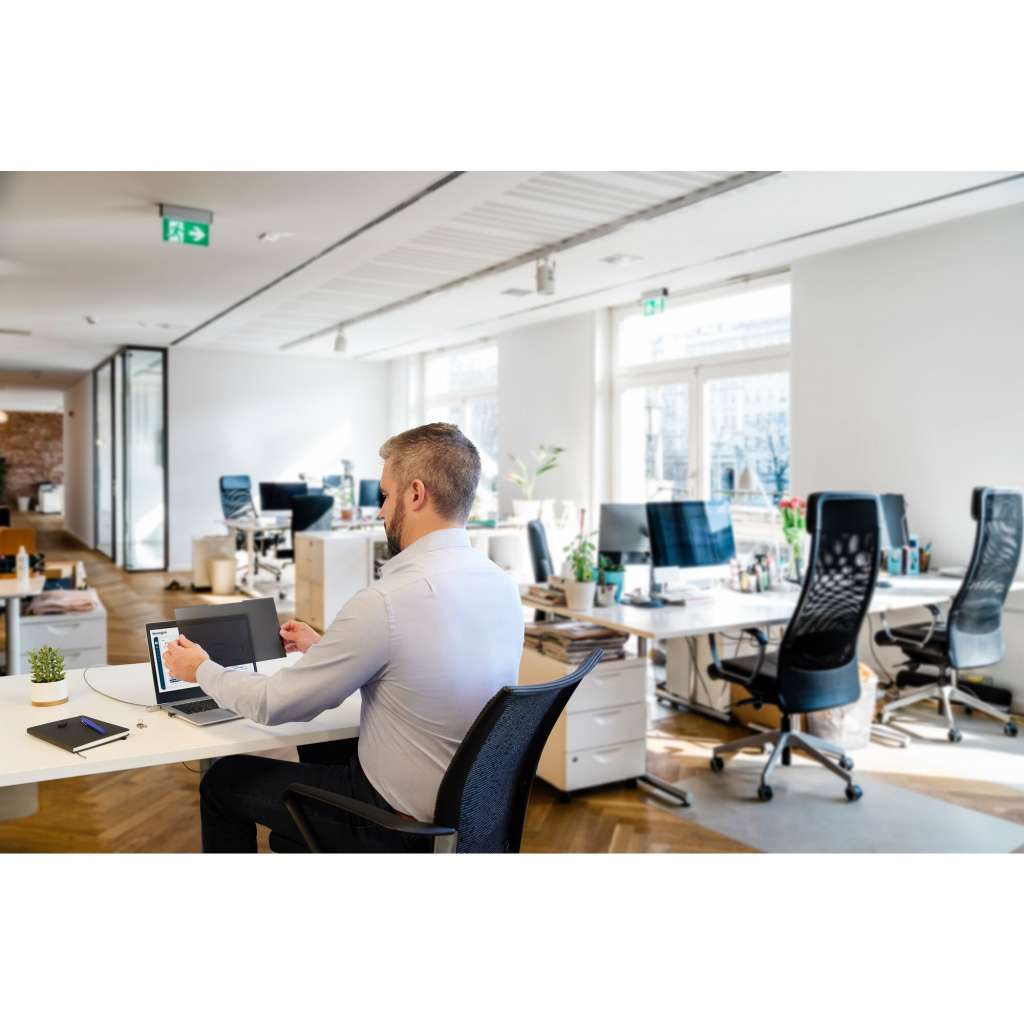 Kensington MagPro Magnetic Privacy Screen Filter for Laptops 15.6" (16:9) - Image 15