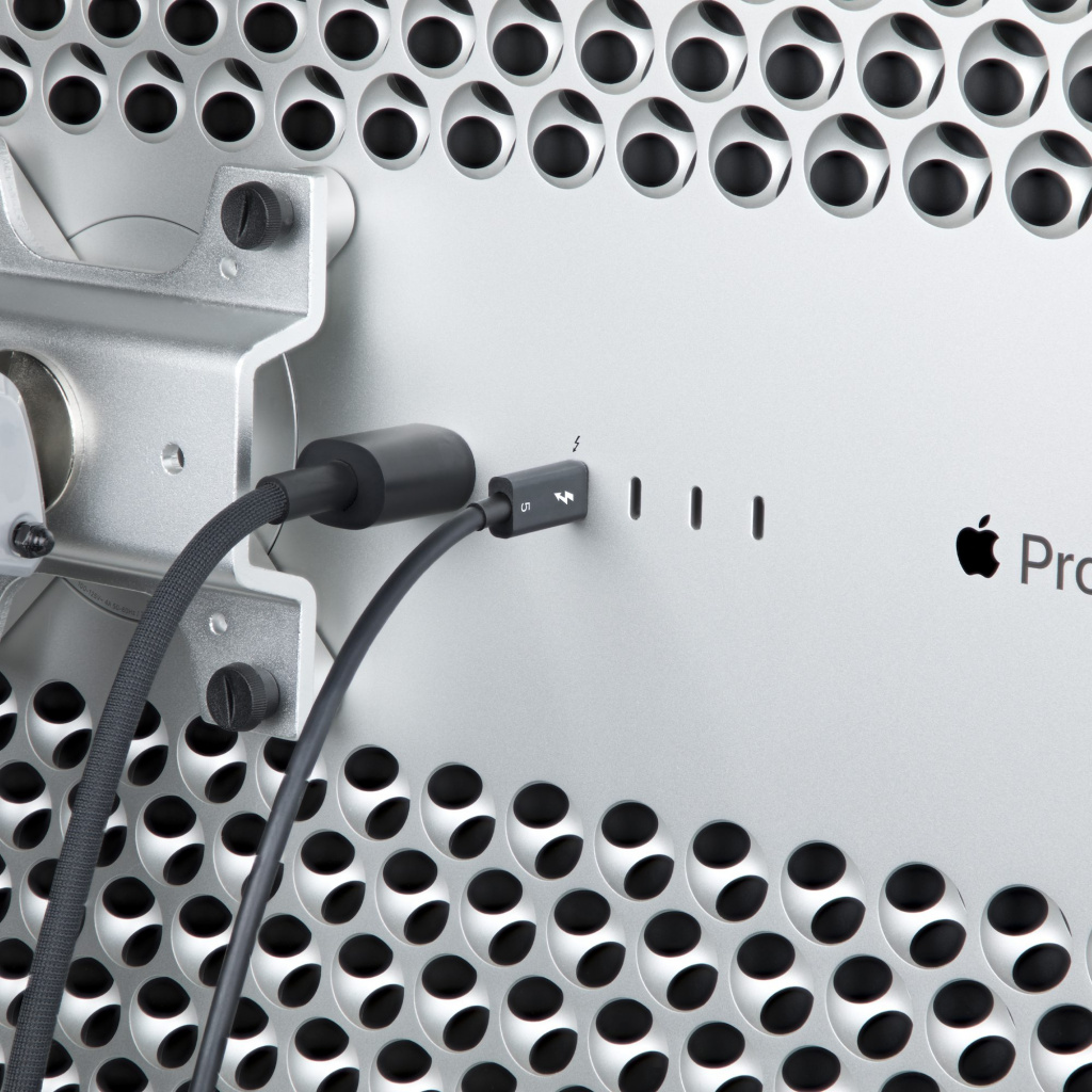 StarTech.com 2.6ft (80cm) Thunderbolt 5 Cable, 80Gbps/Up to 120Gbps, 240W PD, 8K 60Hz, Certified Thunderbolt Cable - Compatible - Image 7